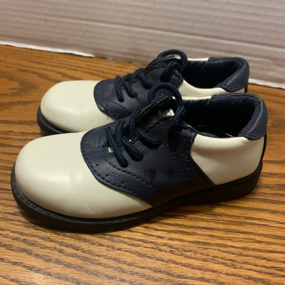 Classic Navy and cream Kids Shoes size8 royal wedding classic comfort school boy